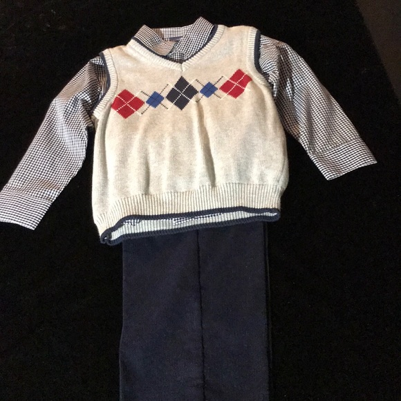 Boys three pieces matching set. - Picture 1 of 4